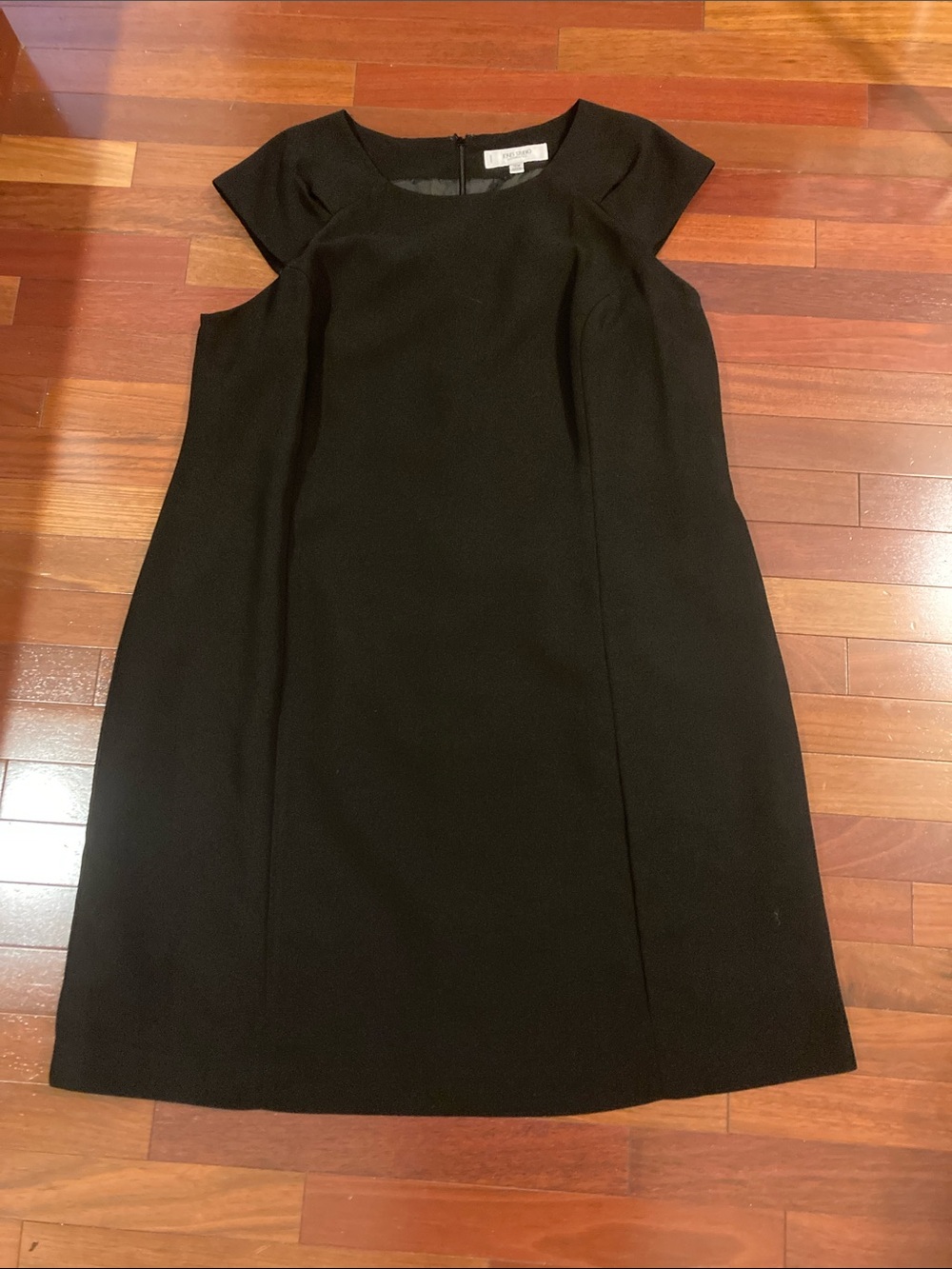 Jones Studio Black Cap-Sleeve Mini Shift